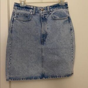 NWT H&M denim skirt size: 6